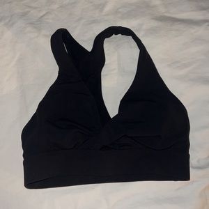 black lululemon sports bra